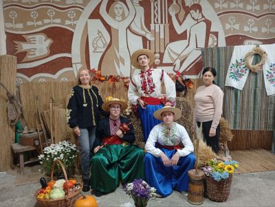 💙💛 Колектив Технологічно-промислового фахового коледжу ВНАУ щиро вітає з Днем української писемності та мови! ✍️📚