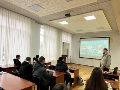 Гостьова лекція з консультантом із годівлі Юрієм Буткалюком