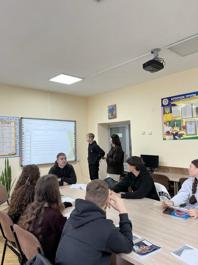 У Технологічно-промисловому фаховому коледжі ВНАУ було проведено презентацію між 513,522 групами бухгалтерів на тему «Організаційна структура та бюджетні повноваження Державної казначейської служби України».